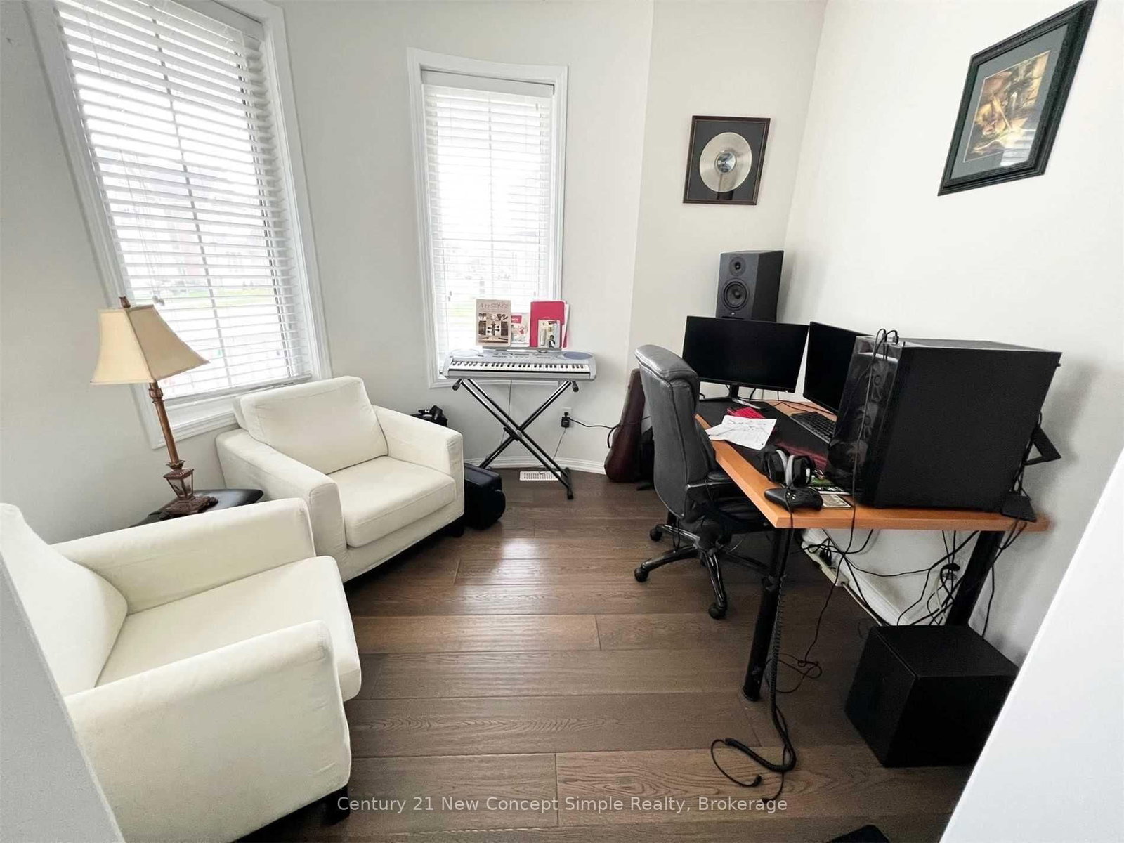 Listing Image 7