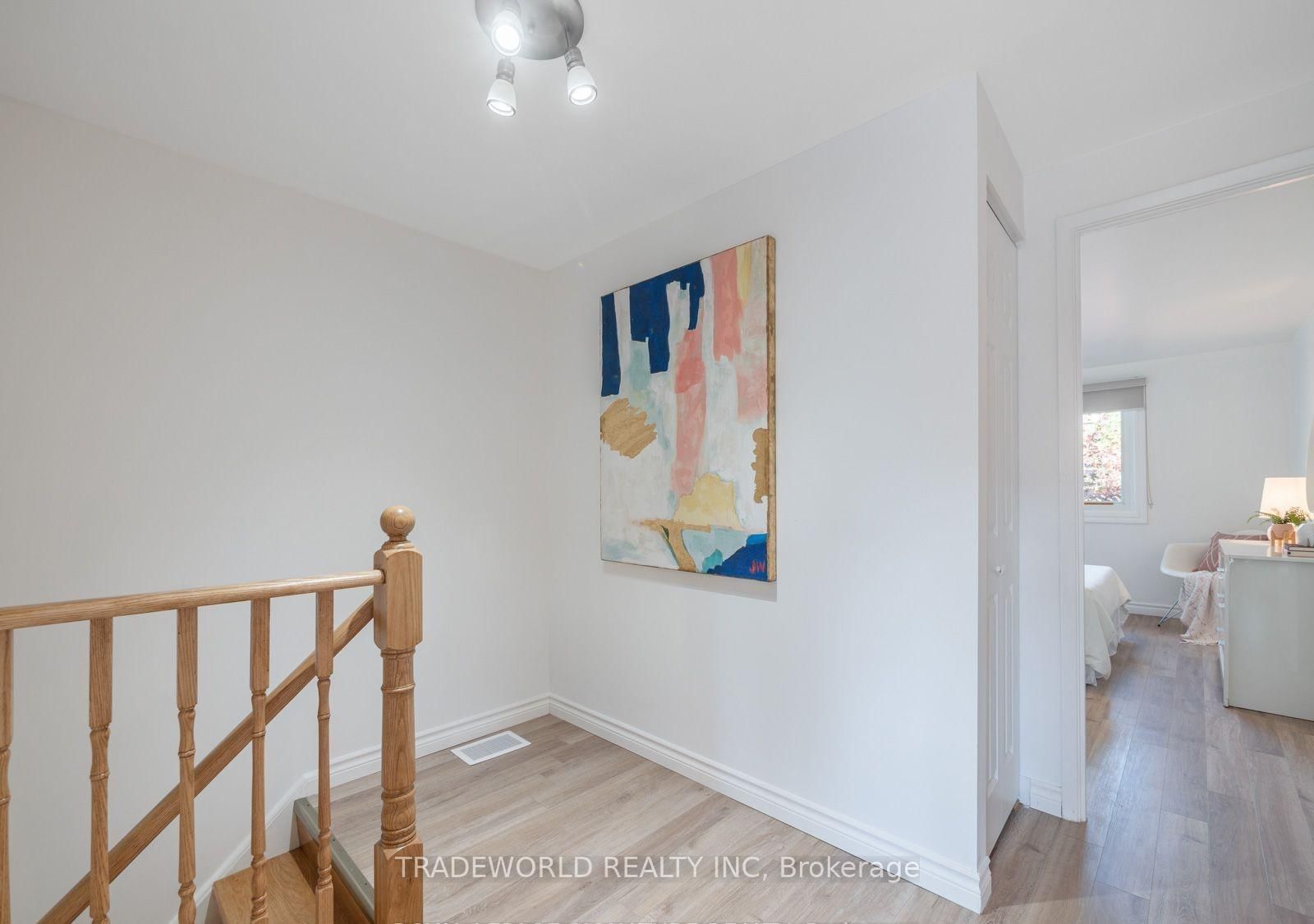 60 Camelot Way • Markham, ON photo 10