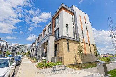 501-9 Steckley House Lane, Richmond Hill, ON, photo 2