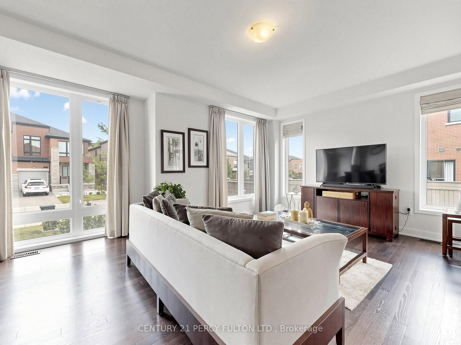 91 Badgerow Way • Aurora, ON photo 12