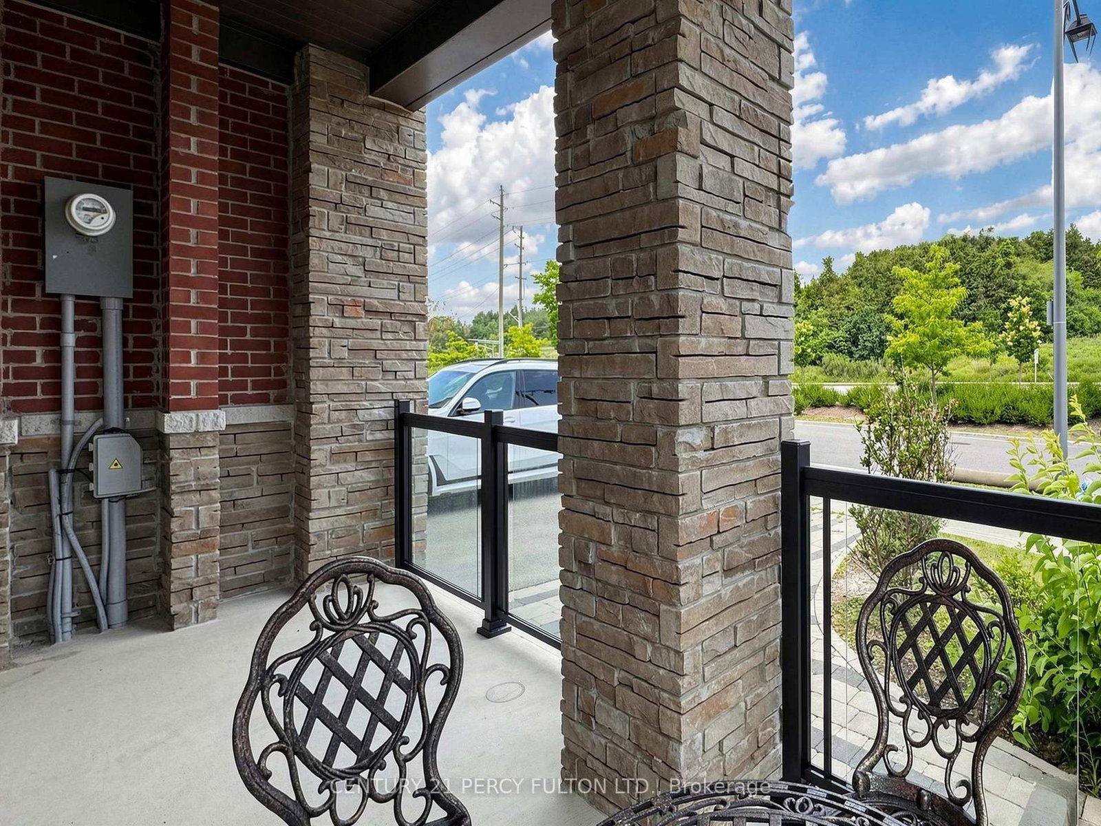91 Badgerow Way • Aurora, ON photo 8