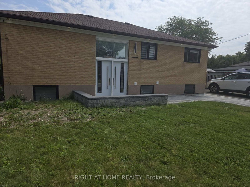 (Main Floor) - 1 Huron Court