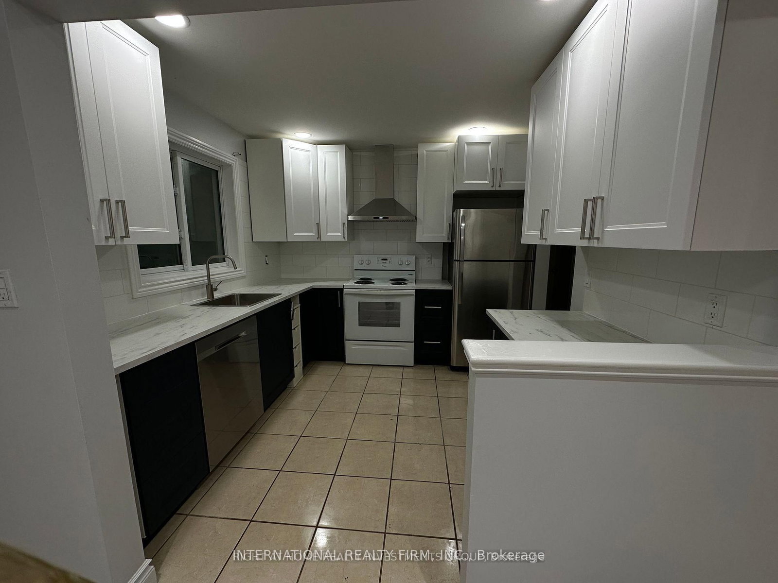 Main - 53 Belfry Drive, Newmarket 3