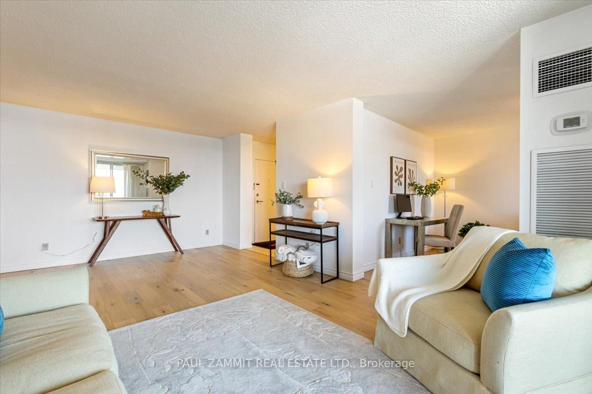 7811 Yonge Street • #701 • Markham, ON photo 11