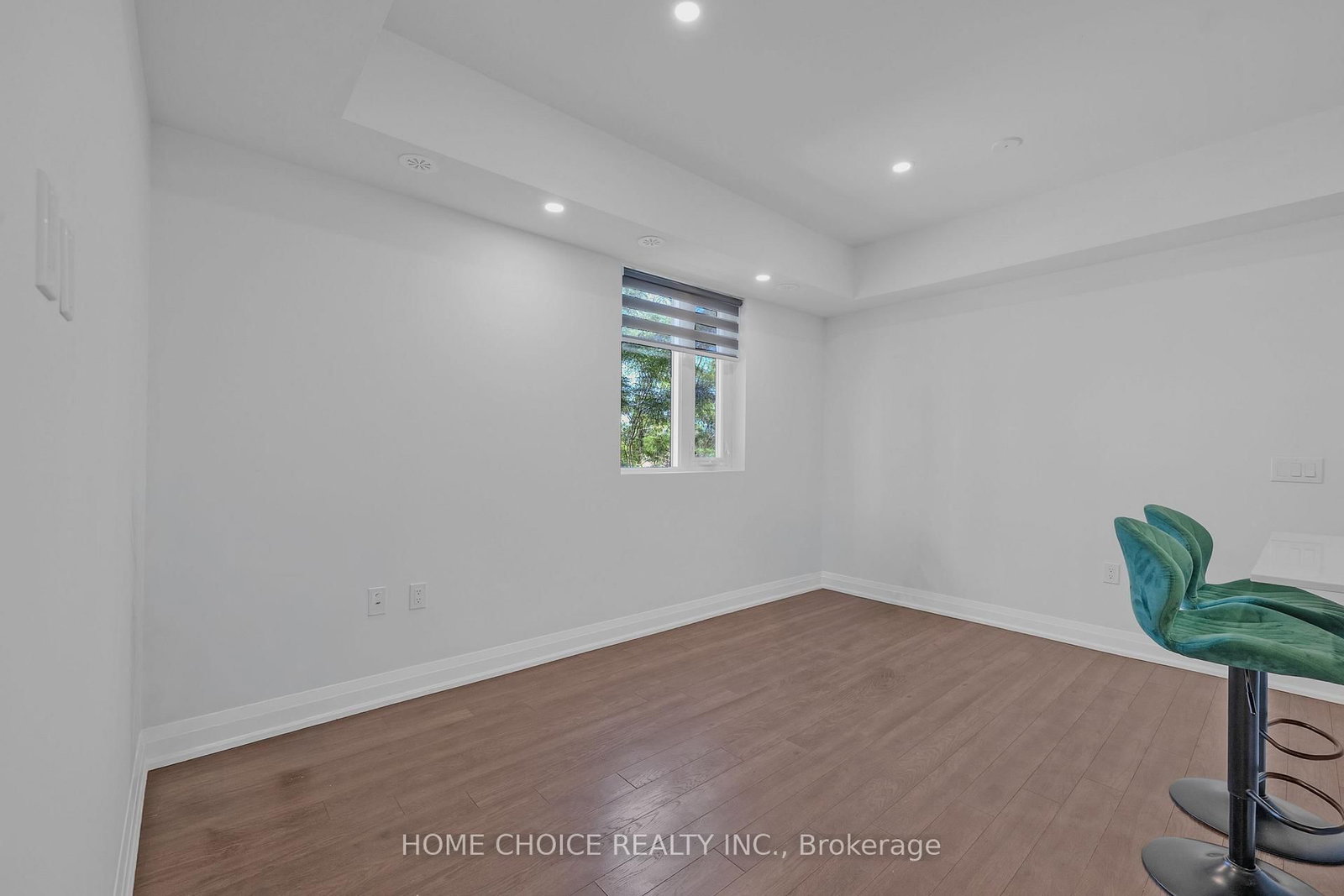 5289 Highway 7 Highway W • #D704 • Vaughan, ON photo 9