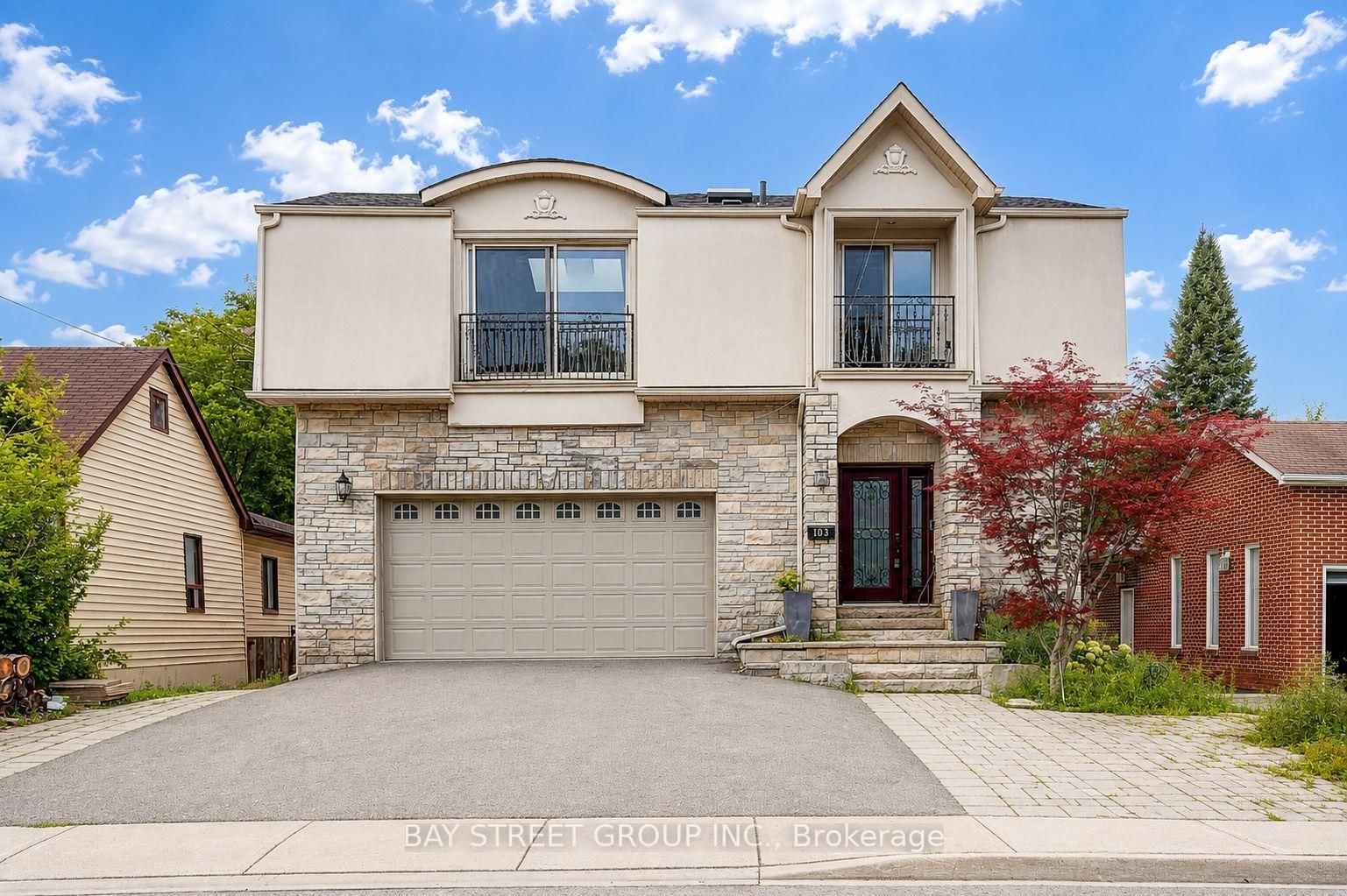 103 Lake Avenue • Richmond Hill, ON photo 1