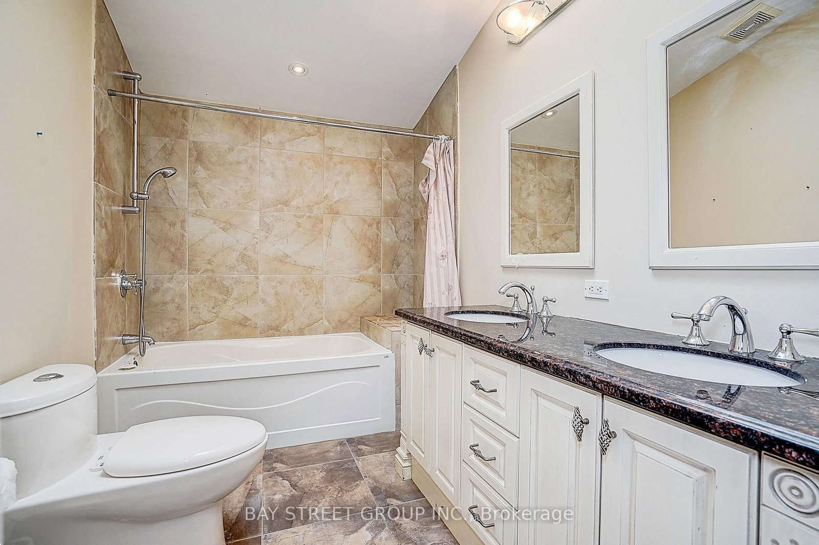 103 Lake Avenue • Richmond Hill, ON photo 26
