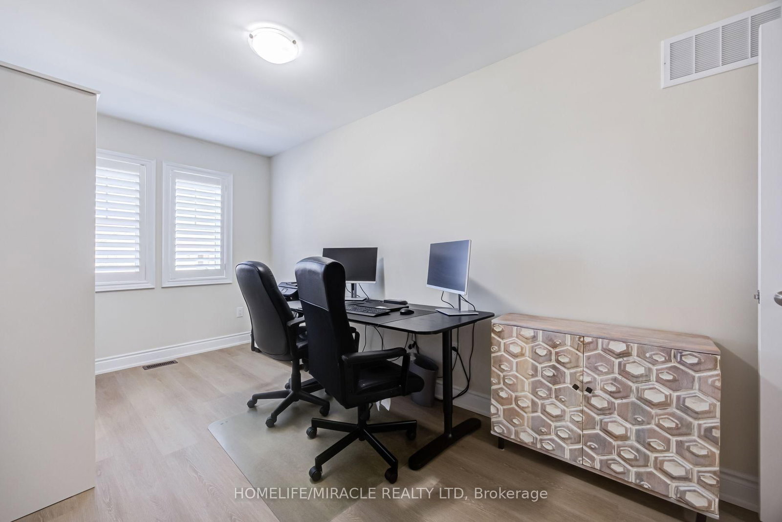 65 Lorne Thomas Place • New Tecumseth, ON photo 31