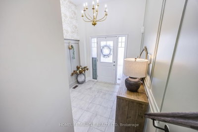 65 Lorne Thomas Place • New Tecumseth, ON photo 8