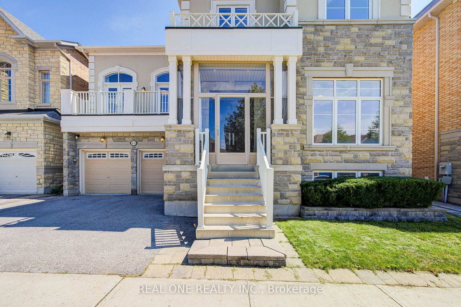 66 Wozniak Crescent • Markham, ON photo 2
