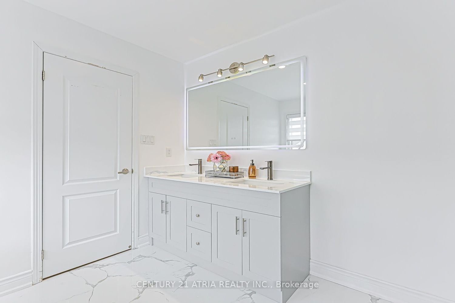338 Carlissa Run • Newmarket, ON photo 28