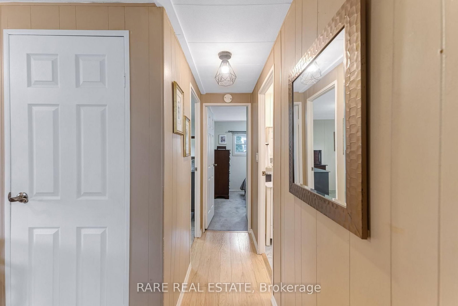 11 Hawthorne Drive • Innisfil, ON photo 8