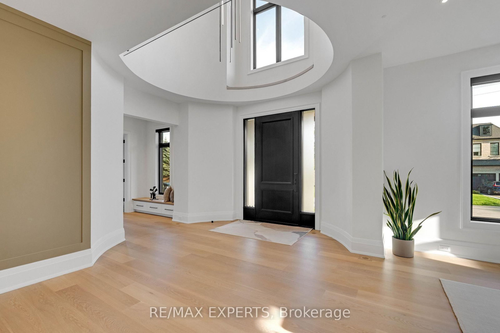 108 Hollingsworth Drive • King, ON photo 5