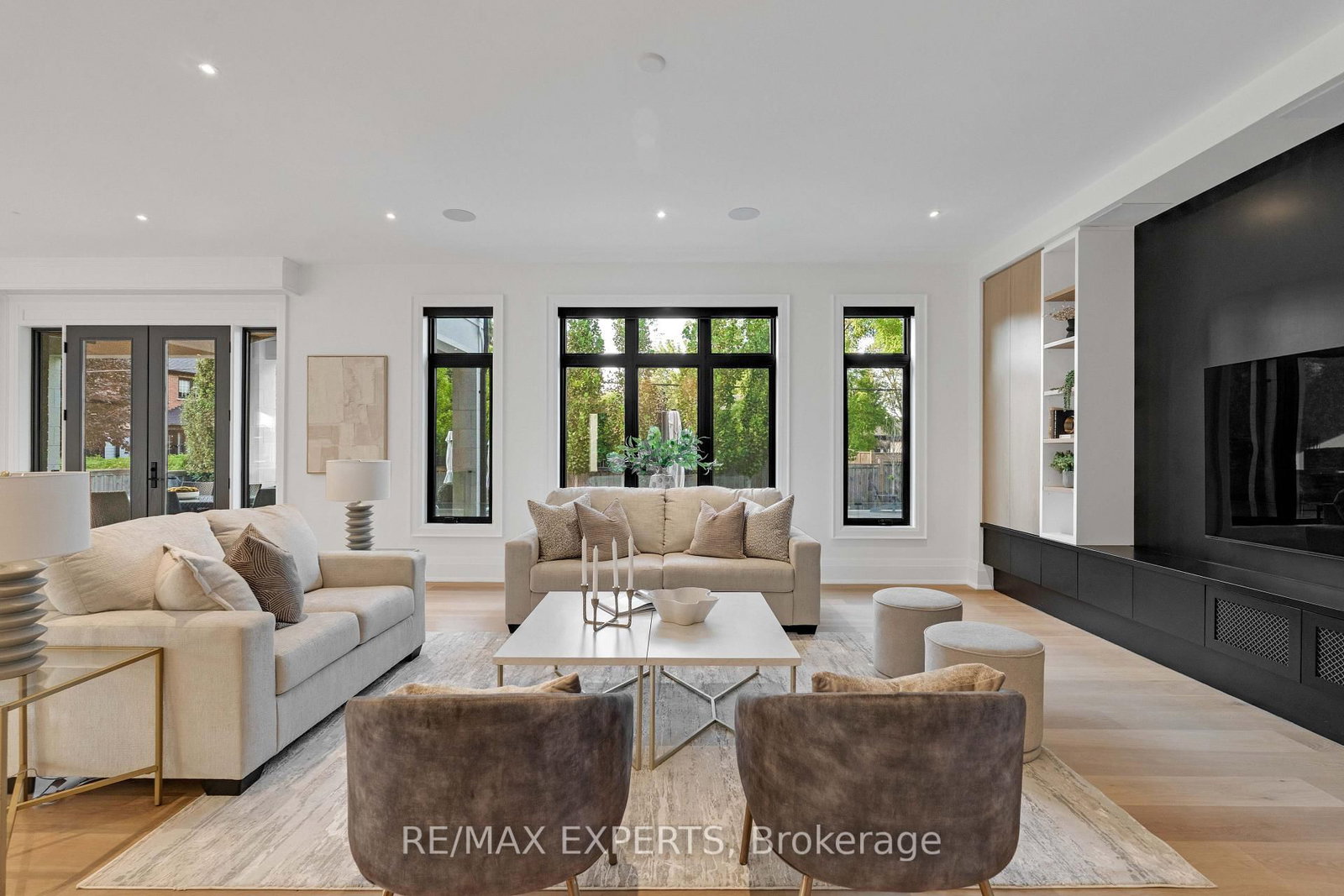 108 Hollingsworth Drive • King, ON photo 9
