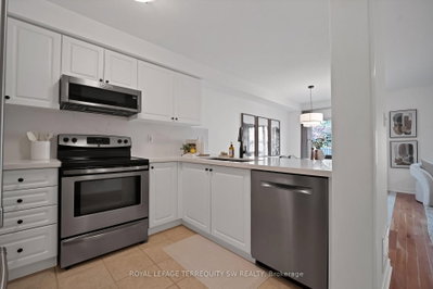 52 Goode Street • Richmond Hill, ON photo 4