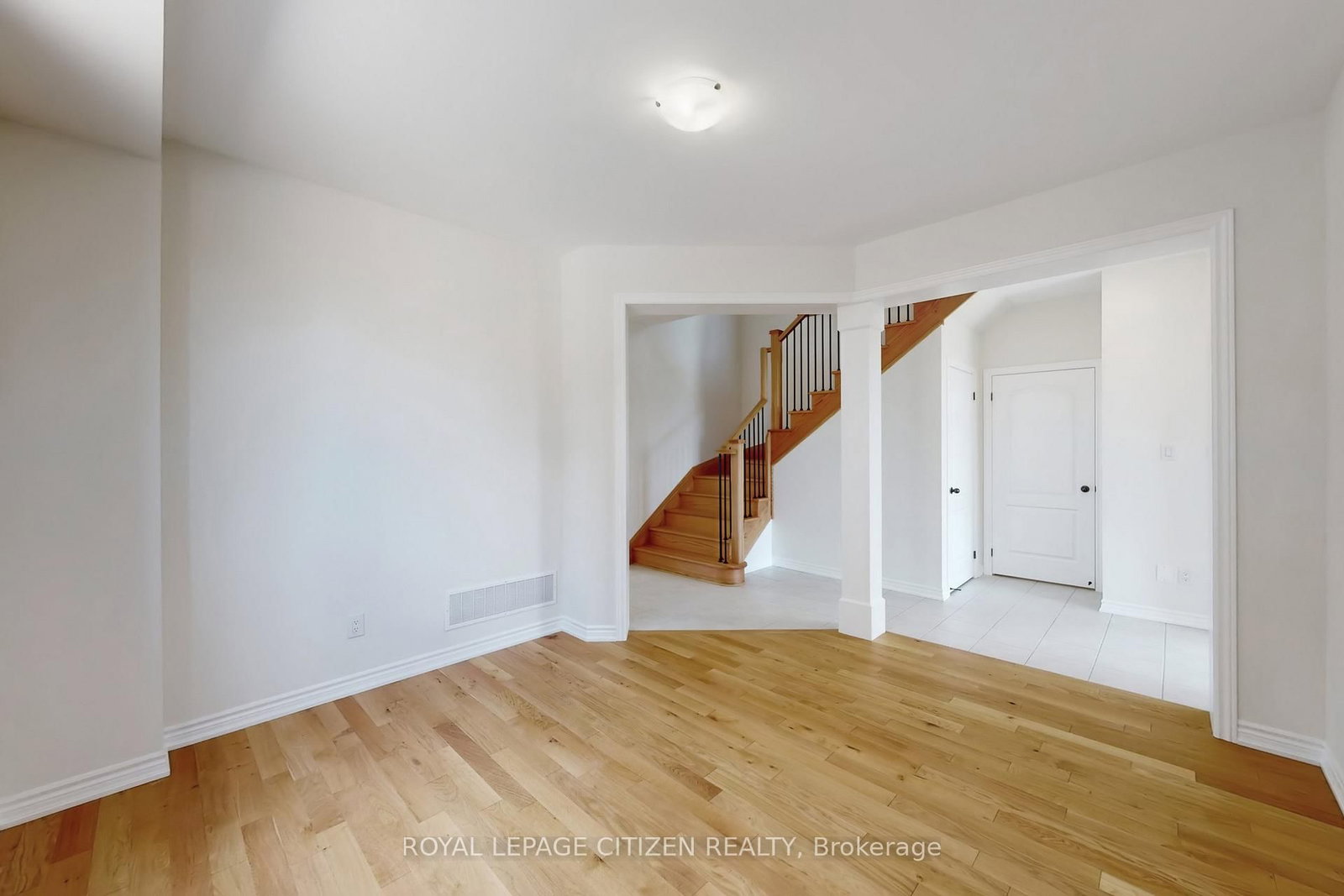 82 Lawrence D. Pridham Avenue • New Tecumseth, ON photo 11