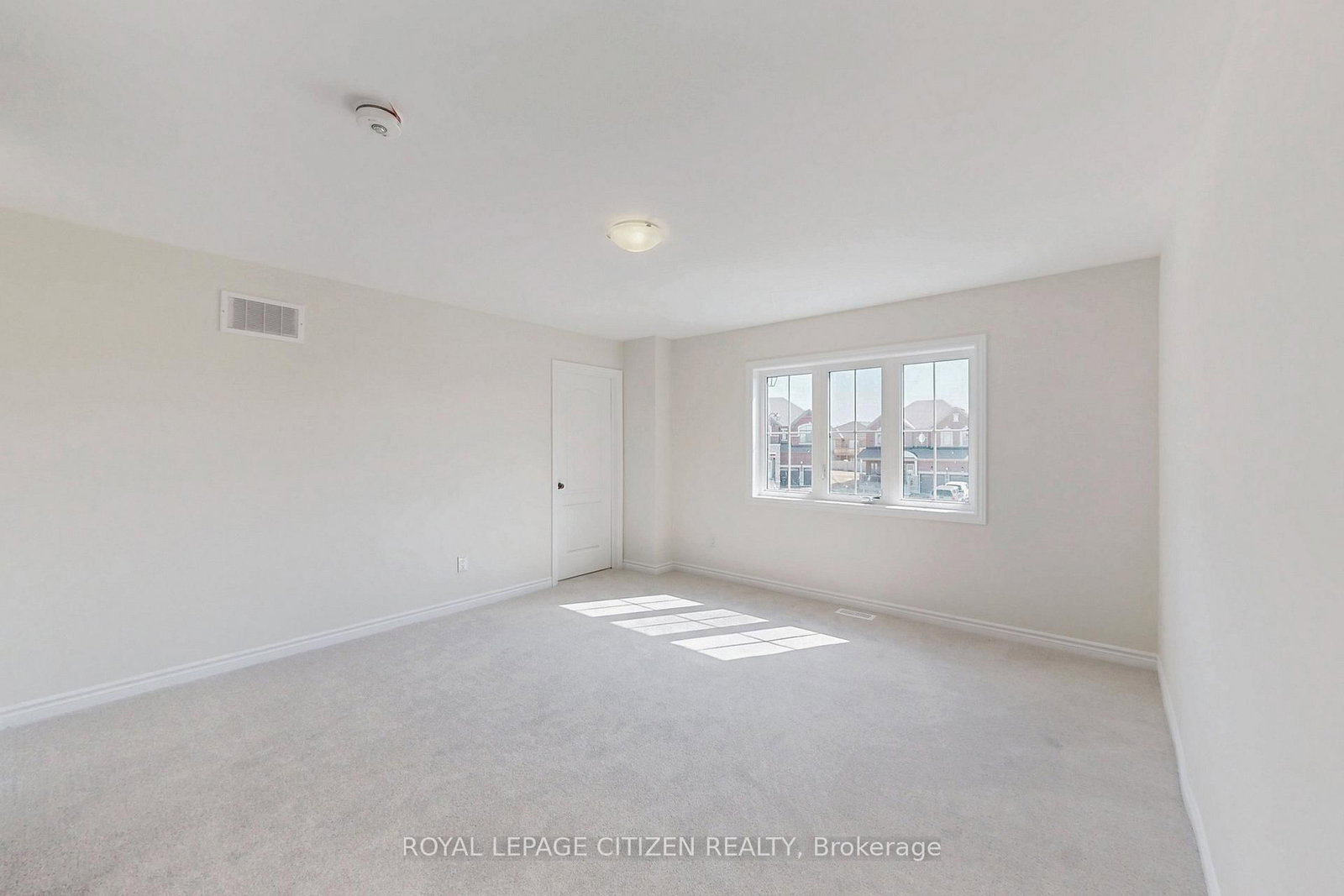 82 Lawrence D. Pridham Avenue • New Tecumseth, ON photo 36