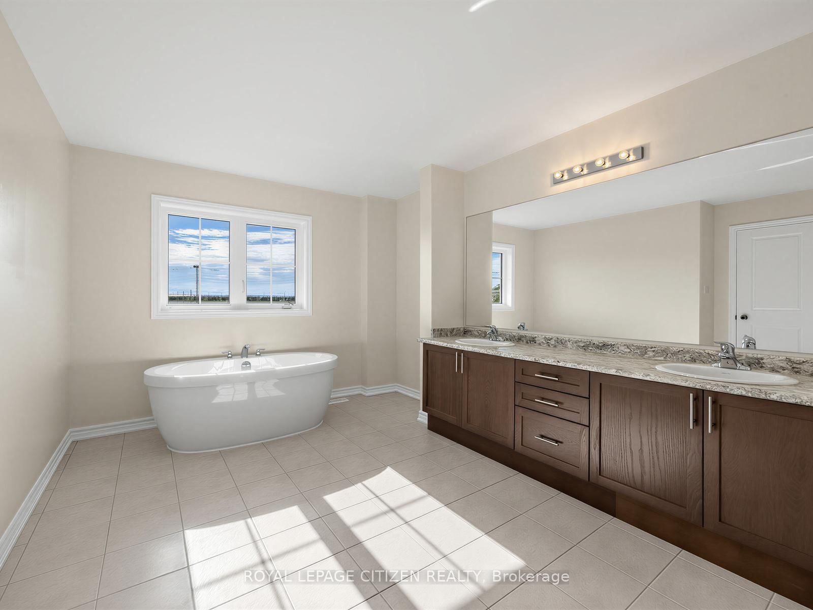 2 Lawrence D. Pridham Avenue • New Tecumseth, ON photo 30