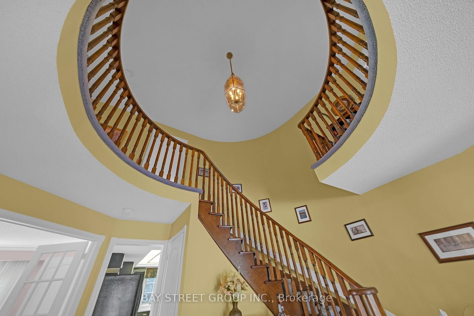 53 Strathearn Avenue • Richmond Hill, ON photo 28