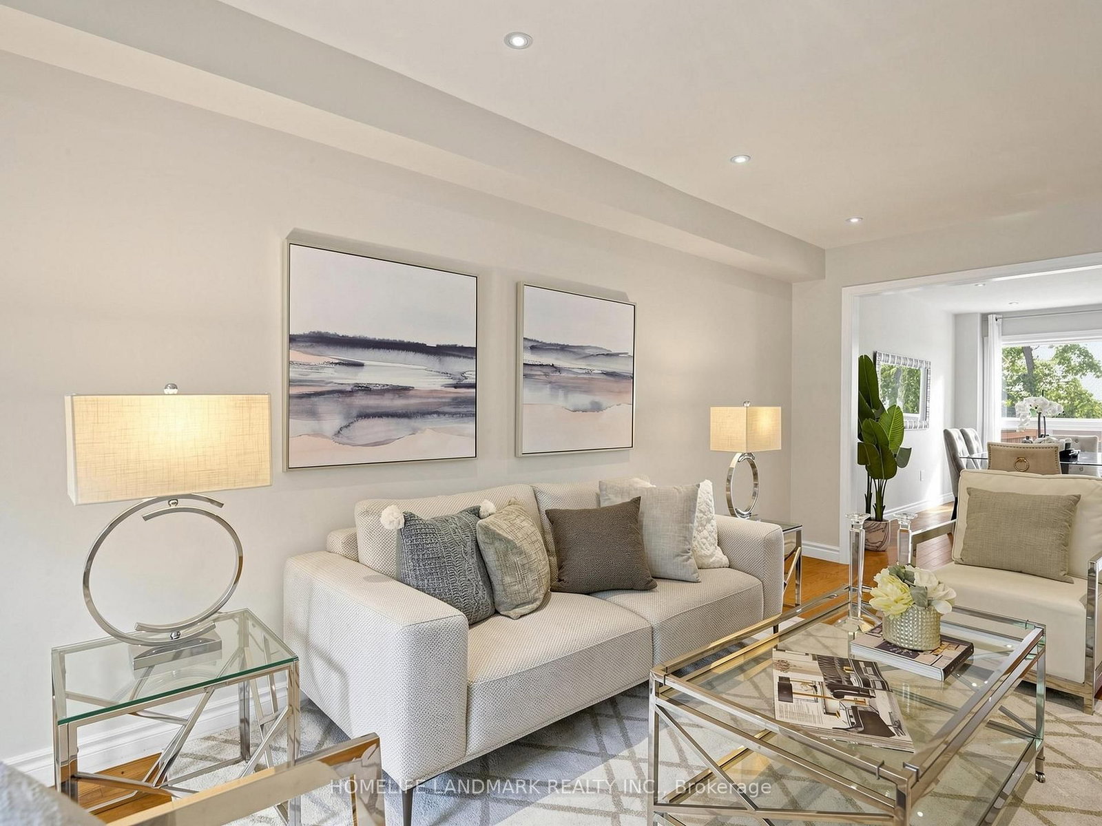 60 Ingleborough Court • Markham, ON photo 6