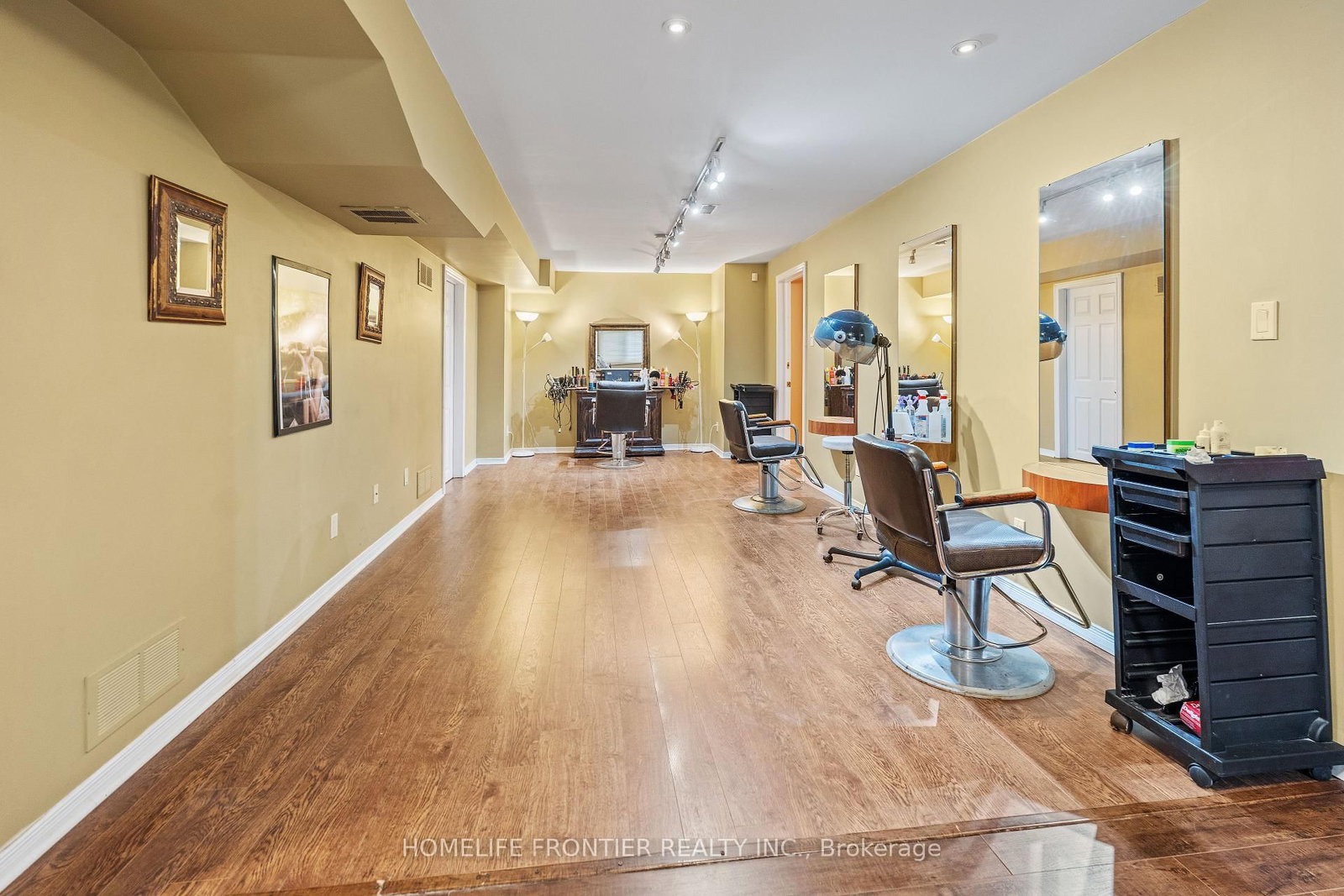 55 Attridge Drive • Aurora, ON photo 22