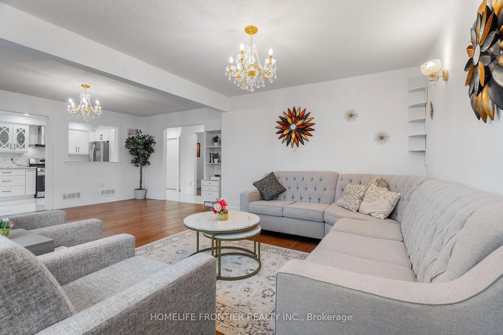 55 Attridge Drive • Aurora, ON photo 5
