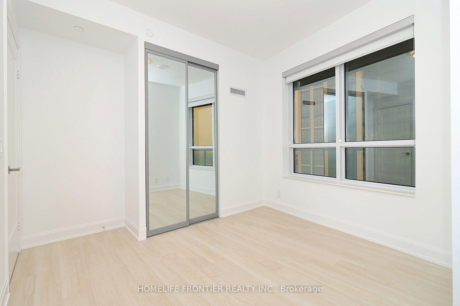 12 Gandhi Lane • #1606 • Markham, ON photo 8