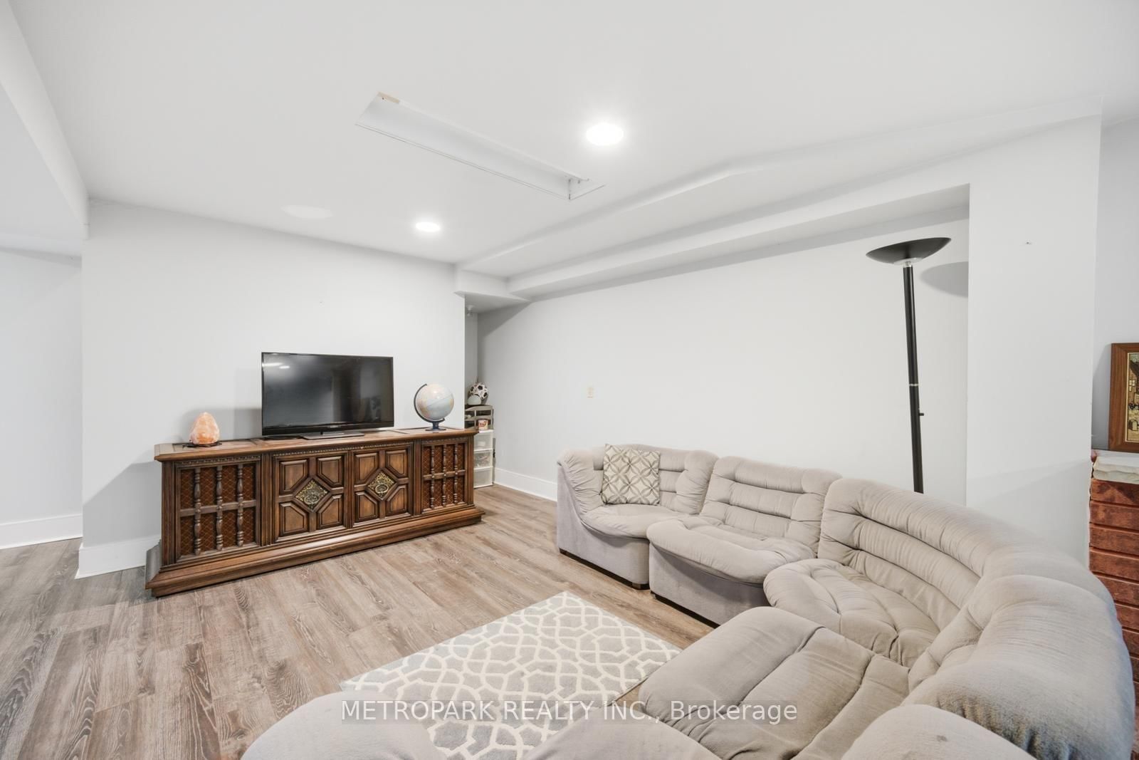 87 Belview Avenue • Vaughan, ON photo 37