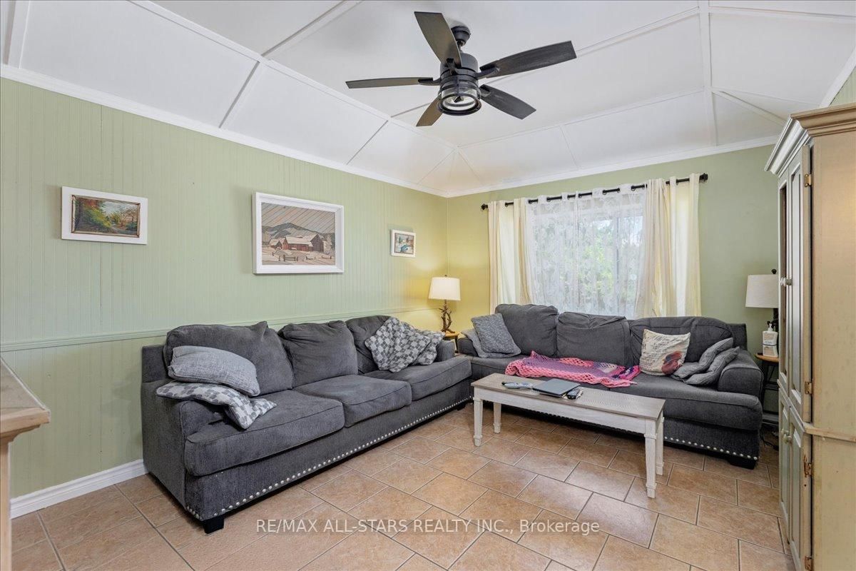 1061 2nd Line • Innisfil, ON photo 13