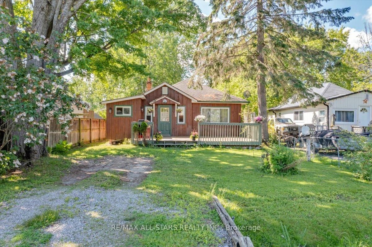 1061 2nd Line • Innisfil, ON photo 4