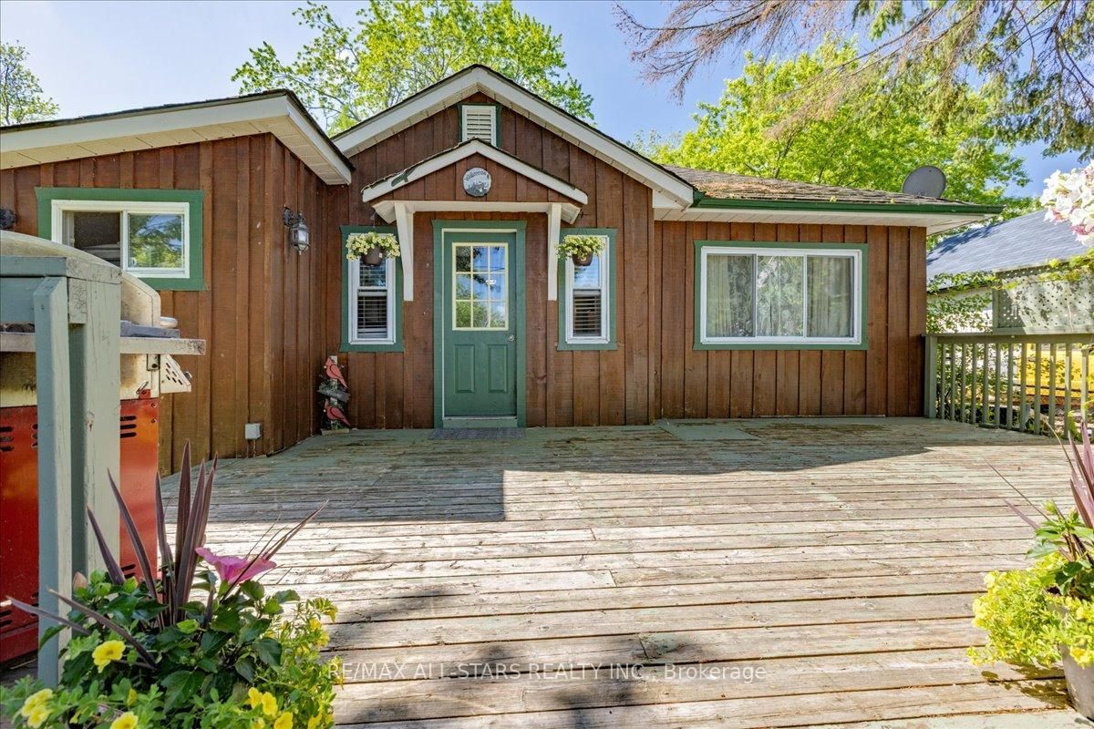 1061 2nd Line • Innisfil, ON photo 8