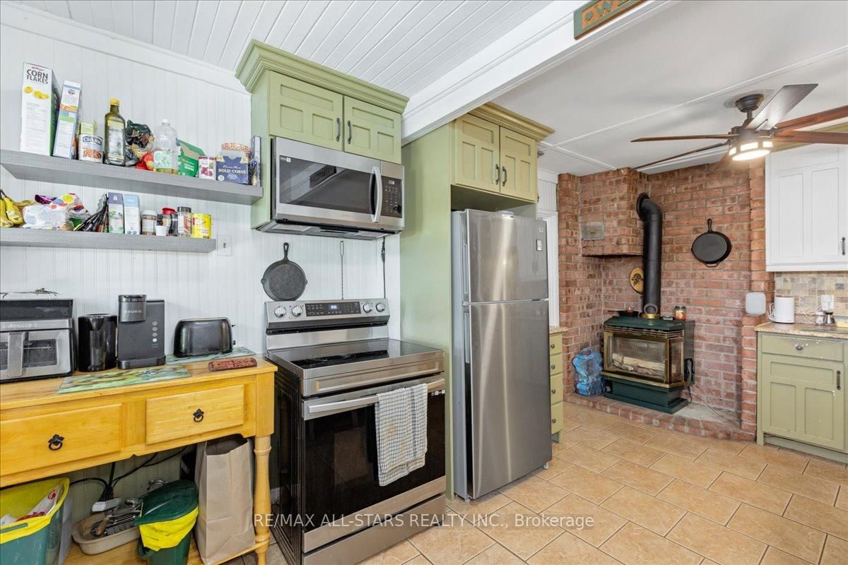 1061 2nd Line • Innisfil, ON photo 10