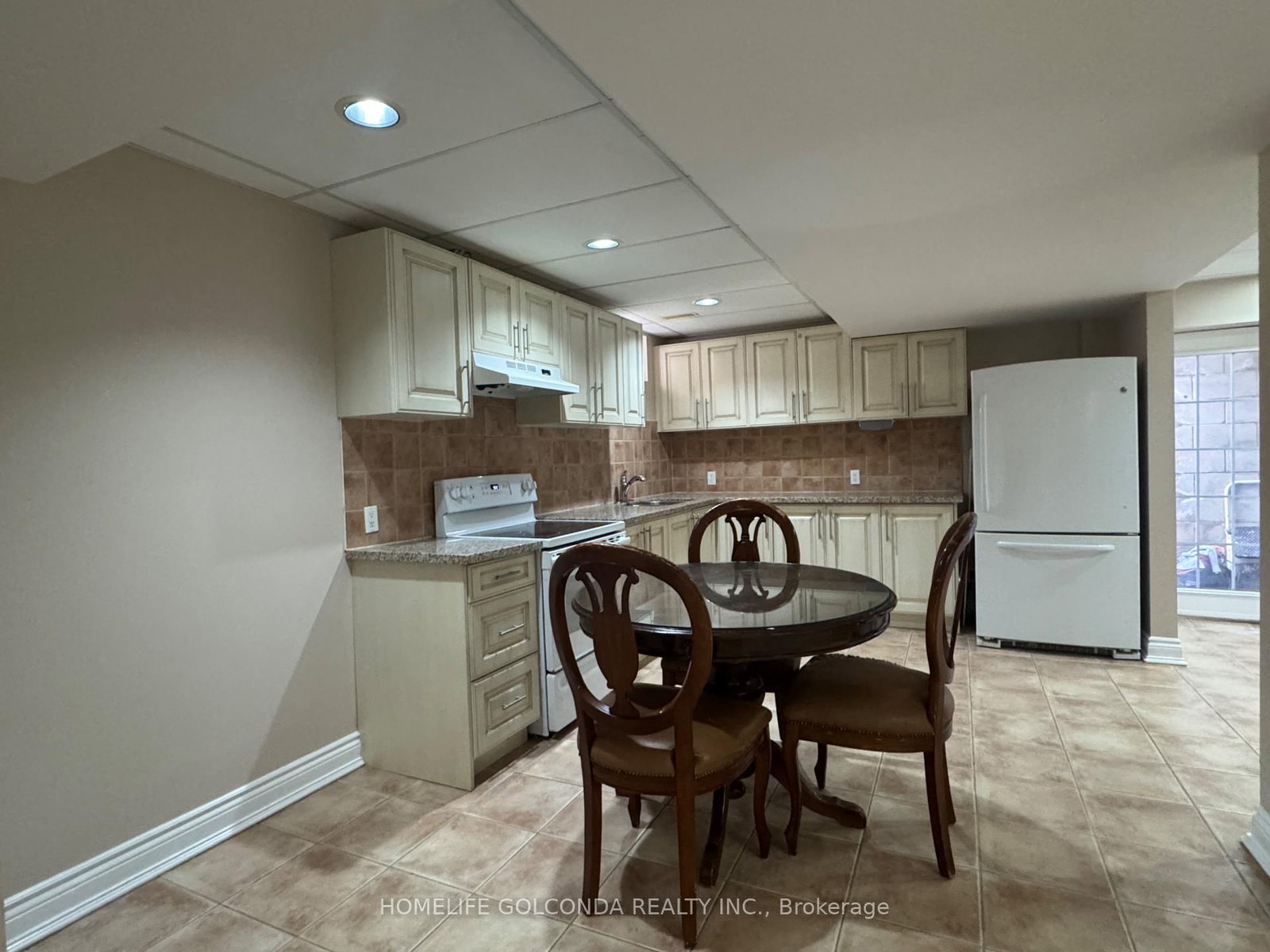 33 Hammerstone Crescent, Vaughan 3