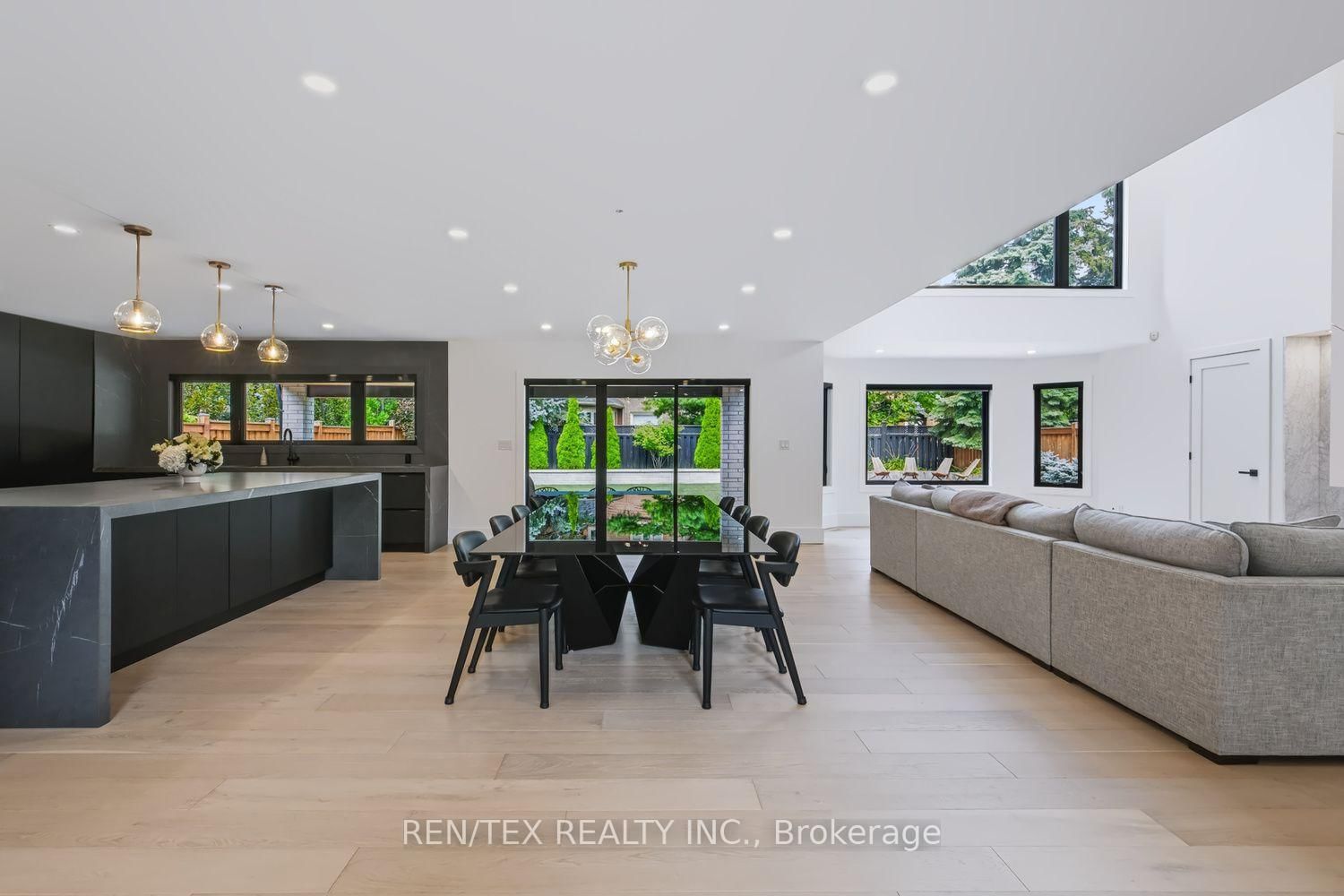 84 Wilshire Boulevard • Vaughan, ON photo 6