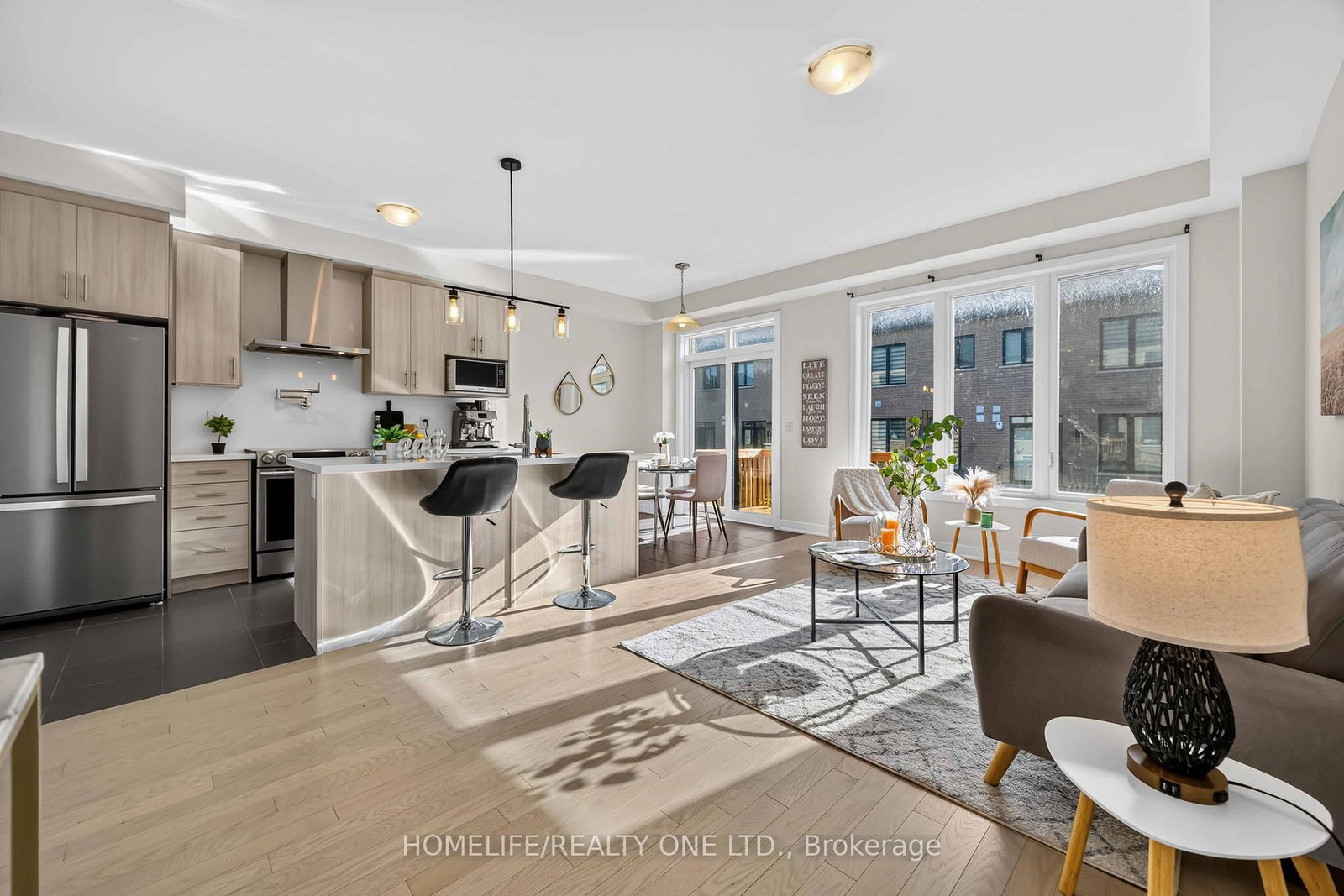 10 Harvey Bunker Crescent • Markham, ON photo 8