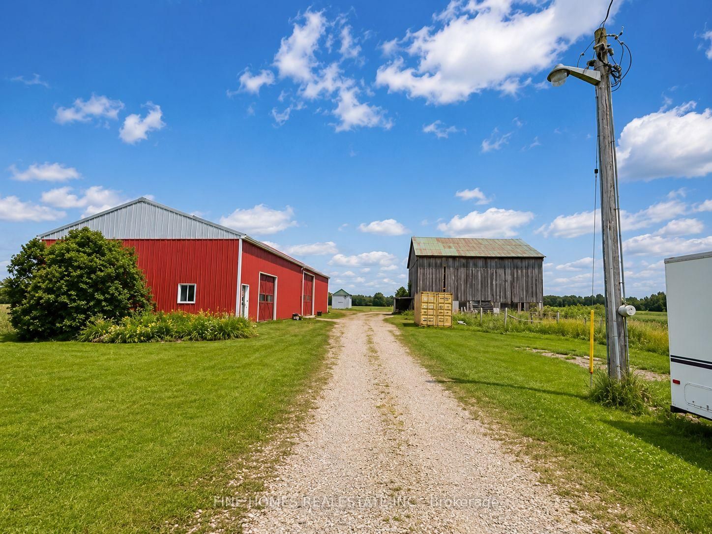 4100 6th Line • Innisfil, ON photo 4