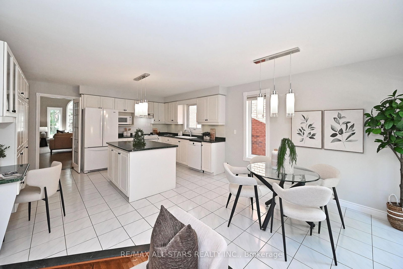 34 Captain Armstrong Lane • Markham, ON photo 13