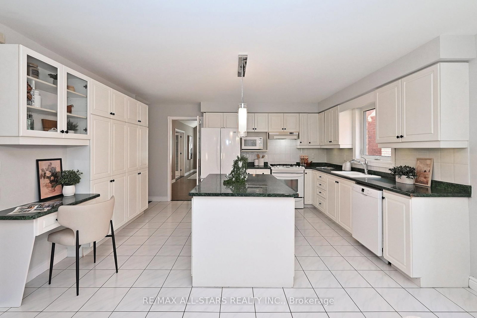 34 Captain Armstrong Lane • Markham, ON photo 15