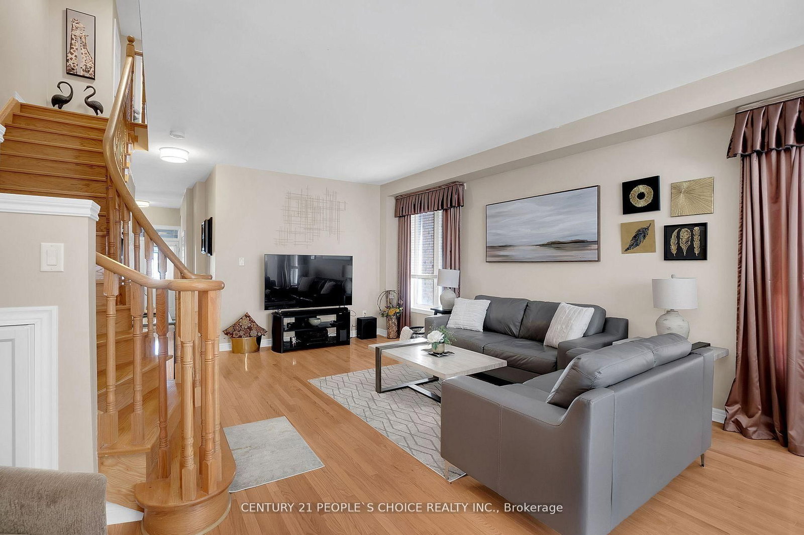 160 Carrier Crescent • Vaughan, ON photo 5