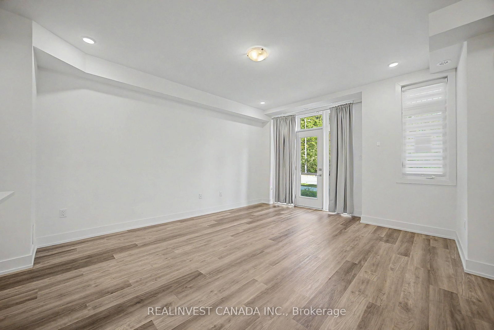 3 Bond Crescent • #10 • Richmond Hill, ON photo 12