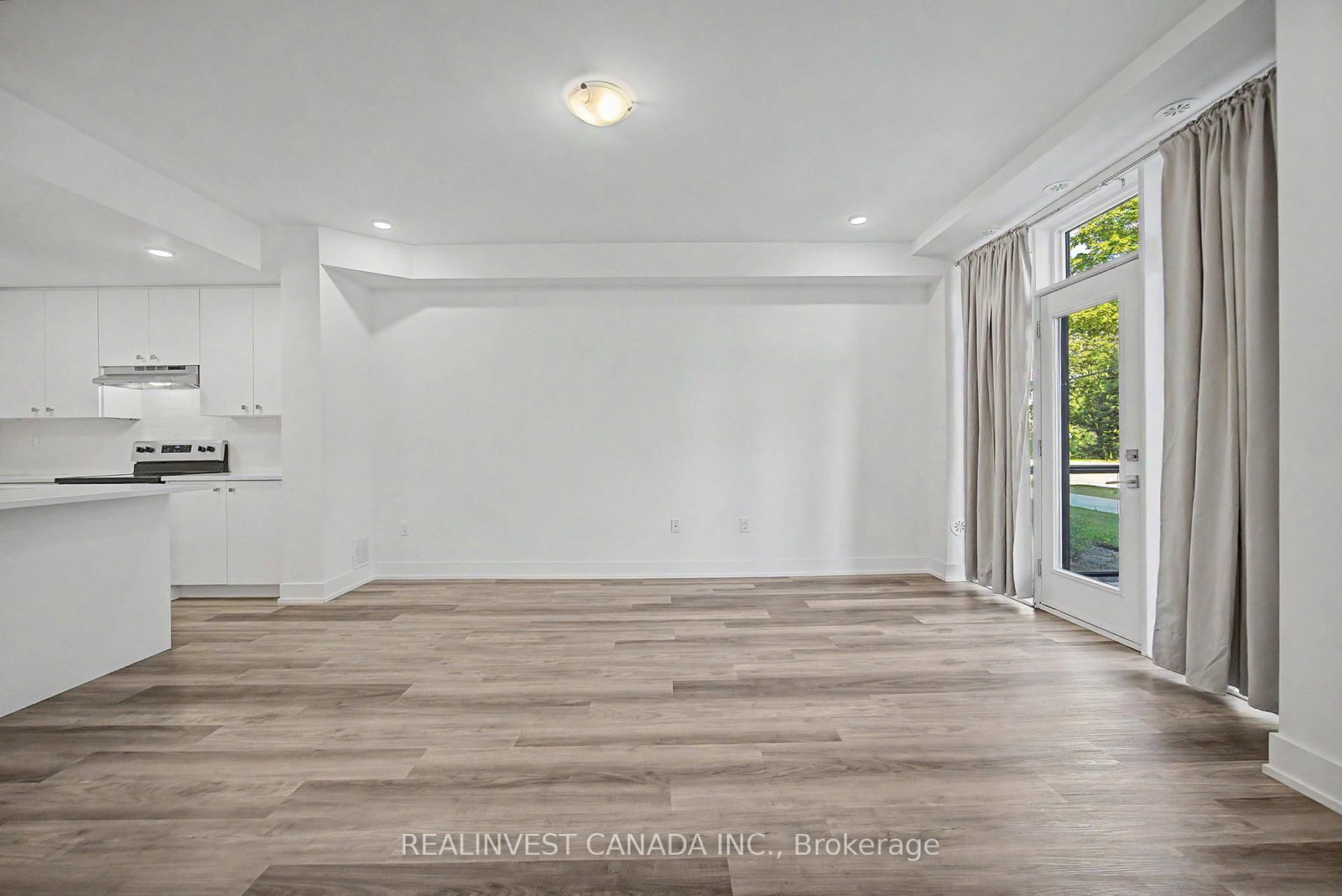 3 Bond Crescent • #10 • Richmond Hill, ON photo 13