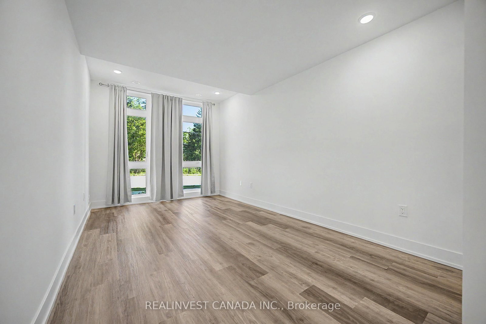 3 Bond Crescent • #10 • Richmond Hill, ON photo 23
