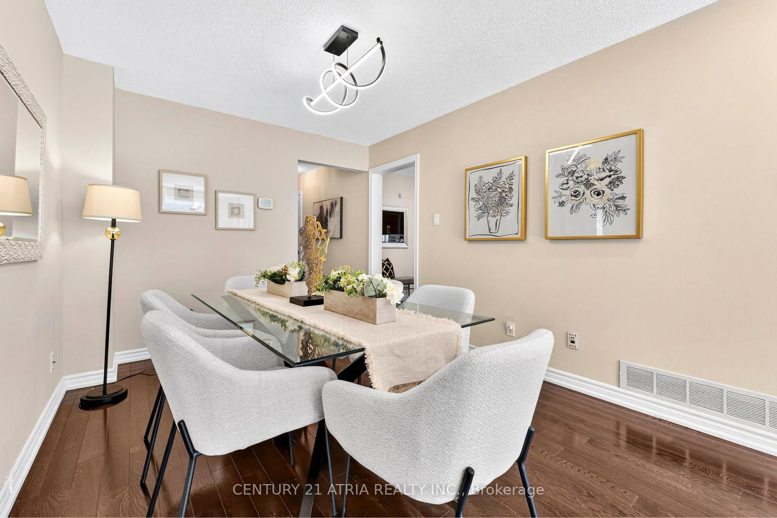 22 Ketchum Crescent • Markham, ON photo 3