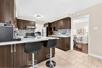 22 Ketchum Crescent • Markham, ON photo 6