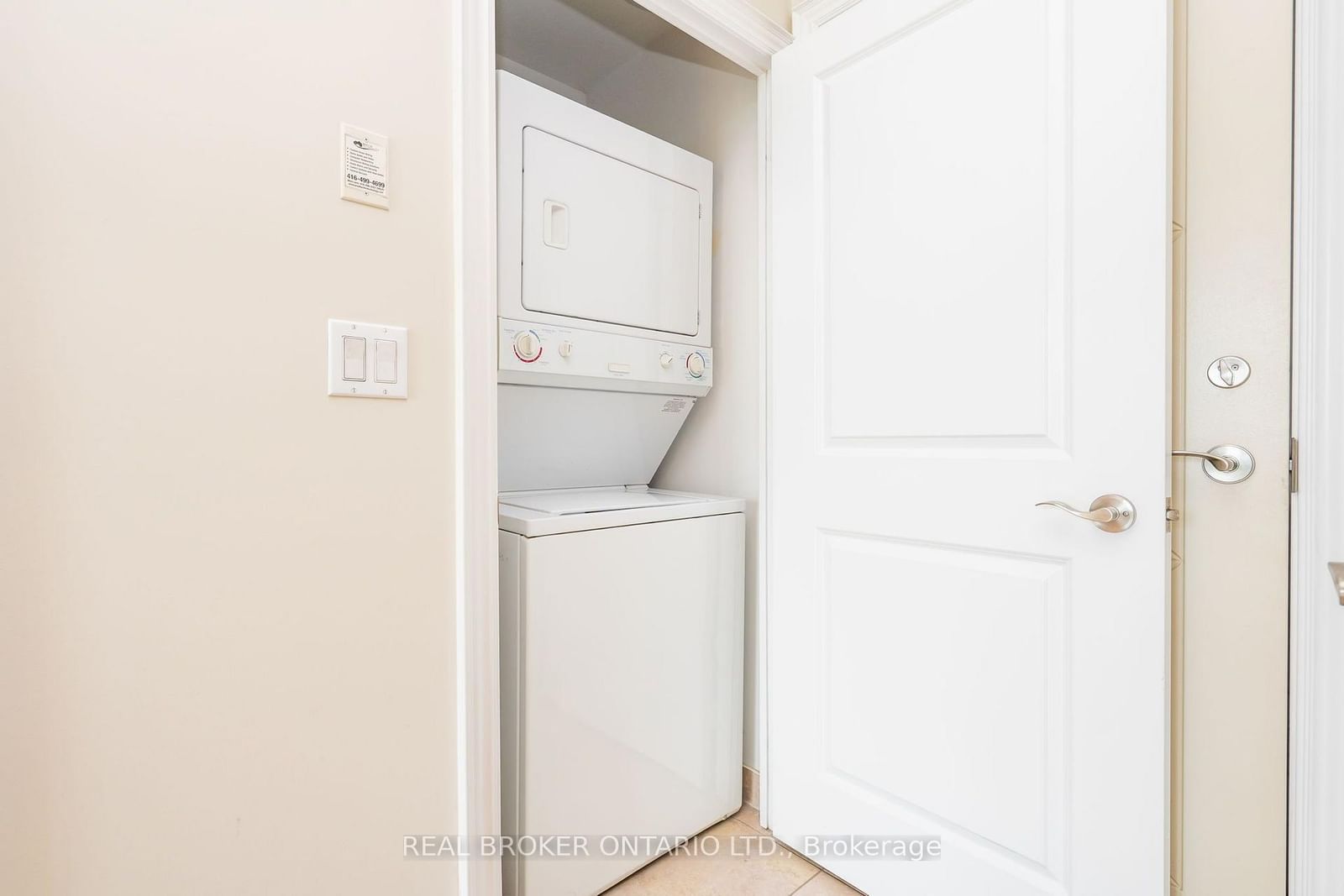 18 Harding Boulevard • #PH208 • Richmond Hill, ON photo 13