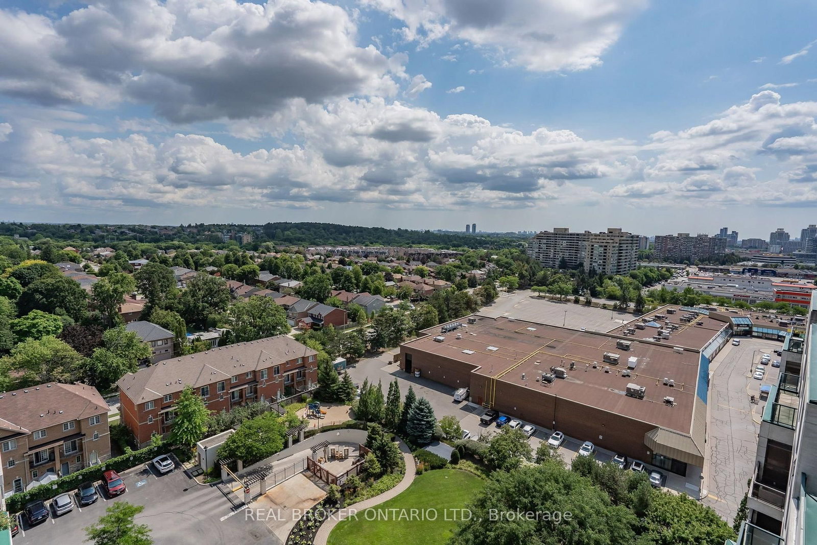18 Harding Boulevard • #PH208 • Richmond Hill, ON photo 14