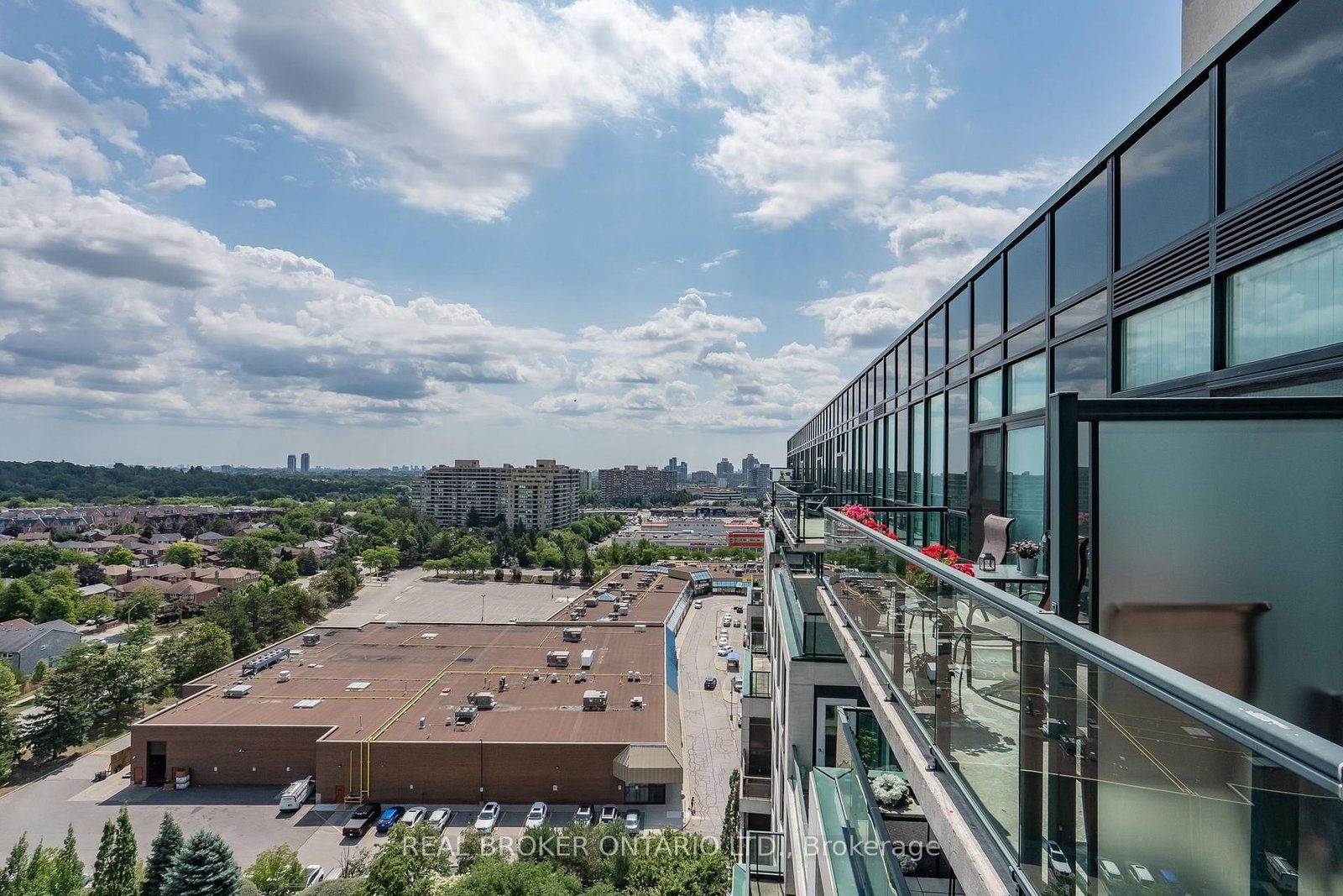 18 Harding Boulevard • #PH208 • Richmond Hill, ON photo 15