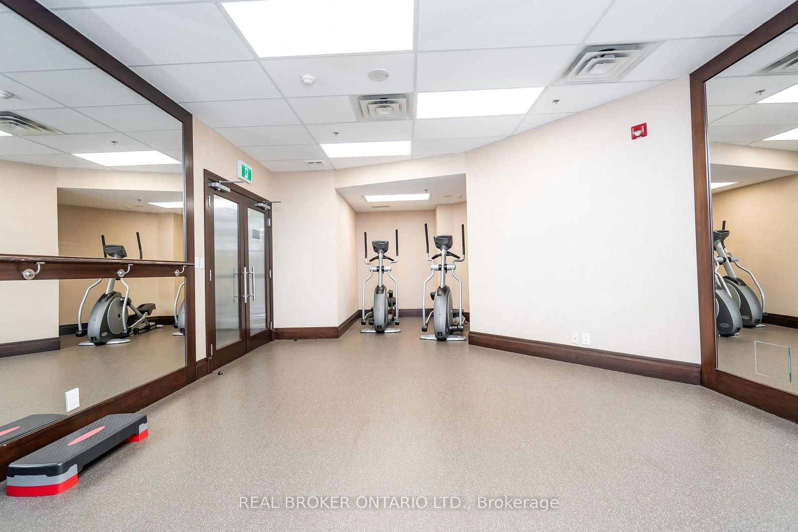 18 Harding Boulevard • #PH208 • Richmond Hill, ON photo 17