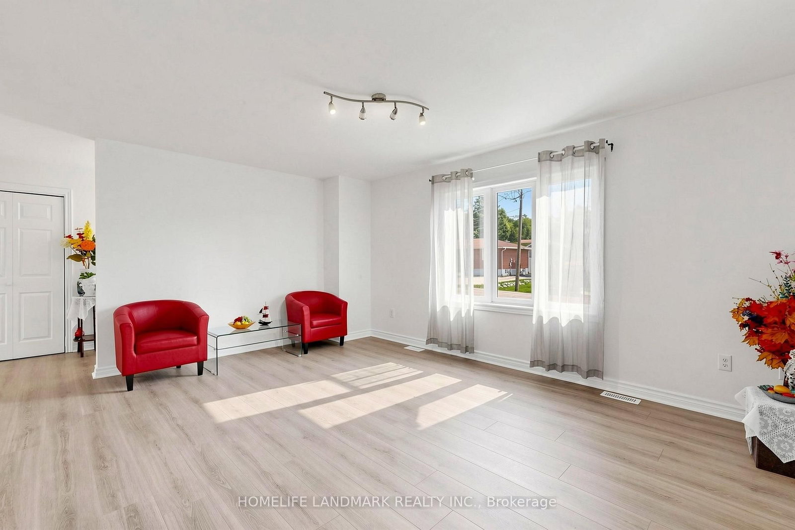 328 Winnifred Drive • Georgina, ON photo 5