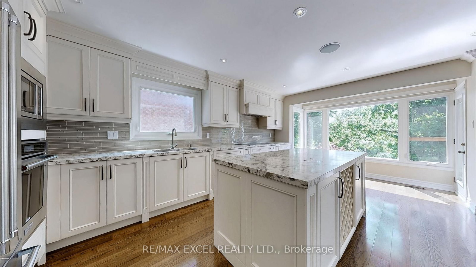 10 Alexis Road • Markham, ON photo 10